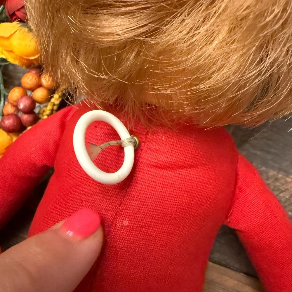 University Of Arkansas 70's vintage DOLL  Mattel CHEERLEADER TALKING PULL STRING